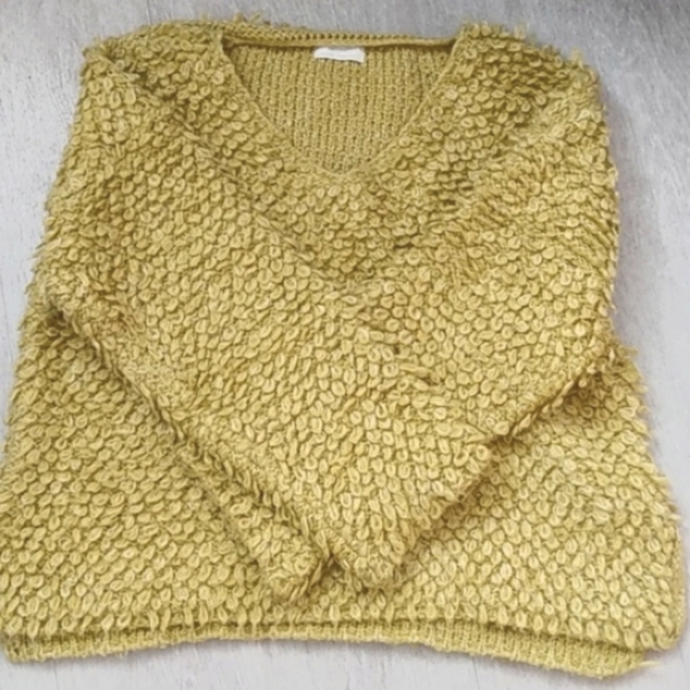 Cozy Loop-Knit V-Neck Sweater in Mustard Yellow